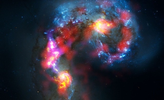ALMA : un nouveau radiotélescope pour un nouvel aperçu des galaxies. (Vidéo)