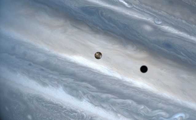L’ombre de Io sur Jupiter