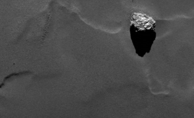 Rosetta : un gros rocher en HD sur le gros canard de l’espace
