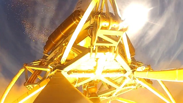 Admirez le bond de la sauterelle de SpaceX (Vidéo)