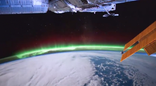 Vidéo: aurores australes, foudres et lumières de l’homme vues de la Station Spatiale Internationale.