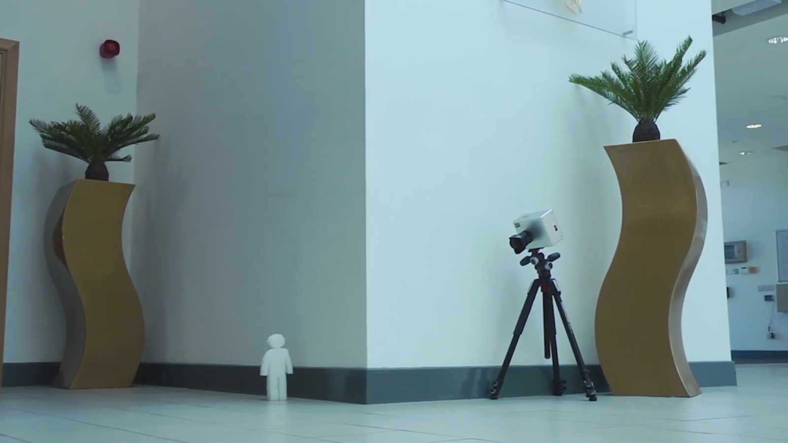 Une caméra qui peut voir ce qui se cache derrière un angle en temps réel (vidéo)
