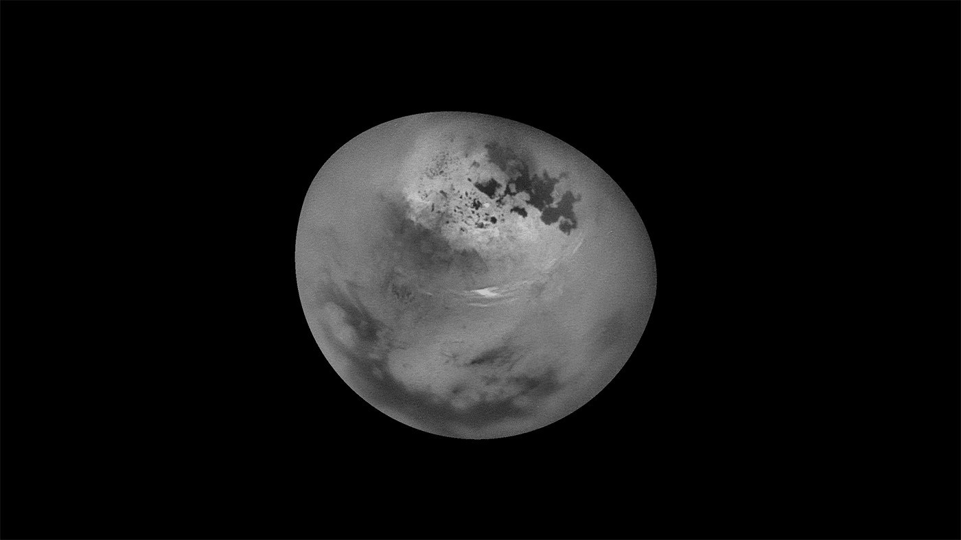 Une incroyable séquence vidéo de nuages se déplaçant au-dessus de la surface de la lune de Saturne, Titan