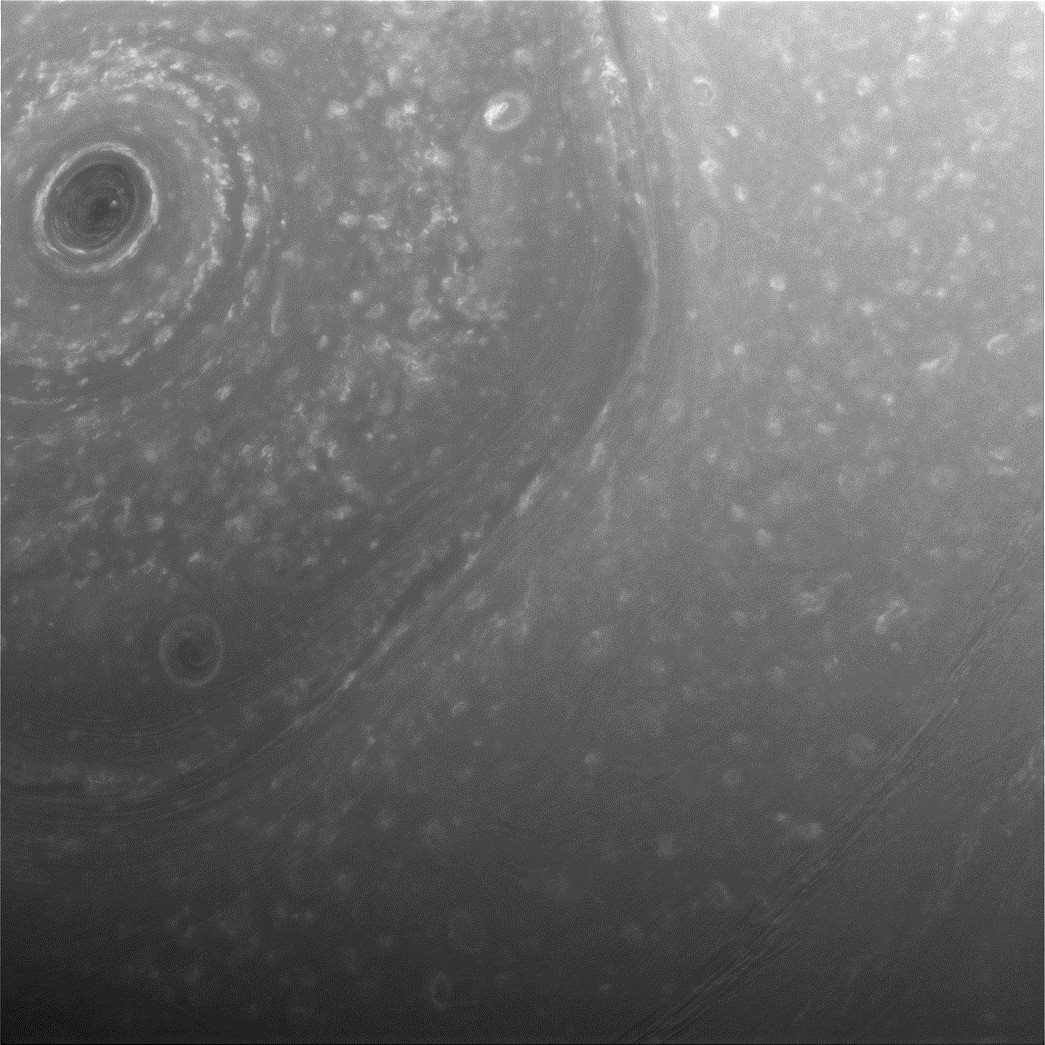 Cassini a réalisé son premier rase-motte d’un anneau de Saturne