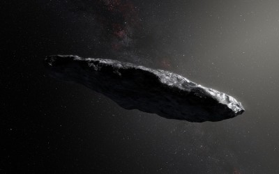 Oumuamua, l’objet interstellaire qui a traversé notre système solaire, est-il la création d’une intelligence extraterrestre ?