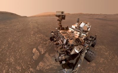 Le Curiosity trouve de l’argile (prouvant une nouvelle fois du passé aqueux de Mars) et filme le mouvement des nuages martiens