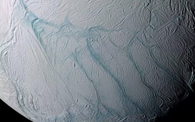 De nouvelles preuves de la présence de cheminées hydrothermales propices à la vie dans les océans d’Encelade, la lune glacée de Saturne