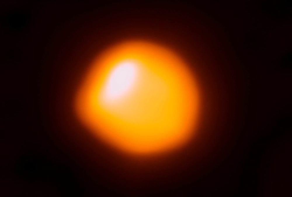 L’étoile Bételgeuse déconcerte à nouveau les scientifiques en devenant 50 % plus lumineuse
