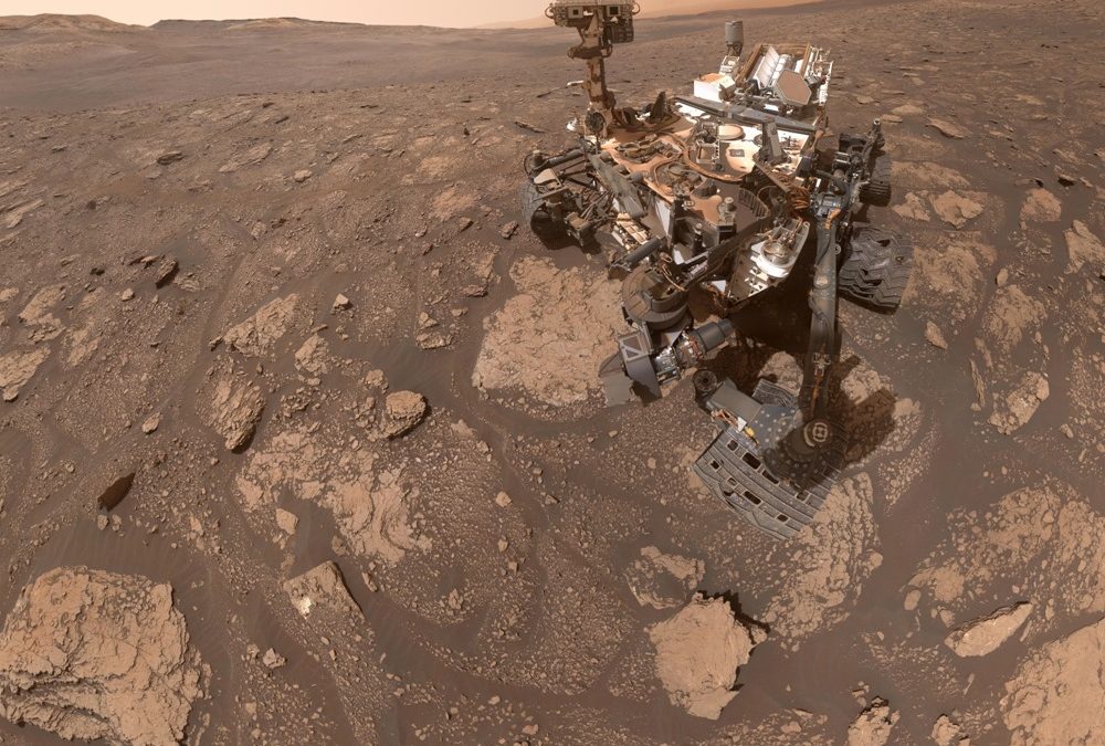Astromobile Curiosity : égocentrisme martien tout en perçant 3 trous