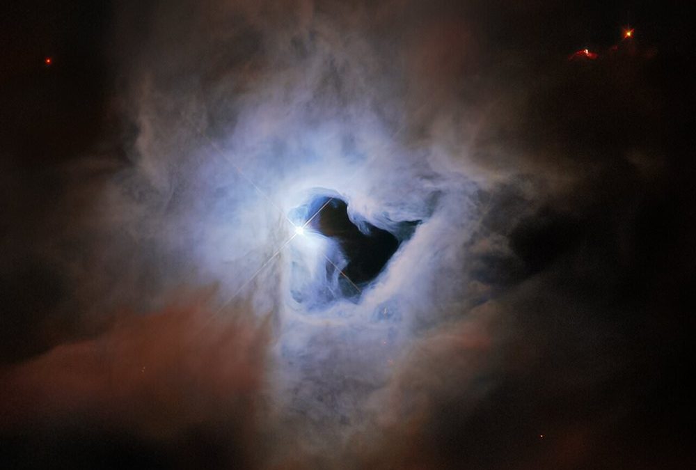 Le télescope Hubble jette un coup d’œil à un "trou de serrure cosmique"