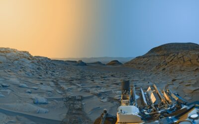 Une nouvelle carte postale de l’astromobile Curiosity présentant à la fois un coucher et un lever de Soleil sur Mars