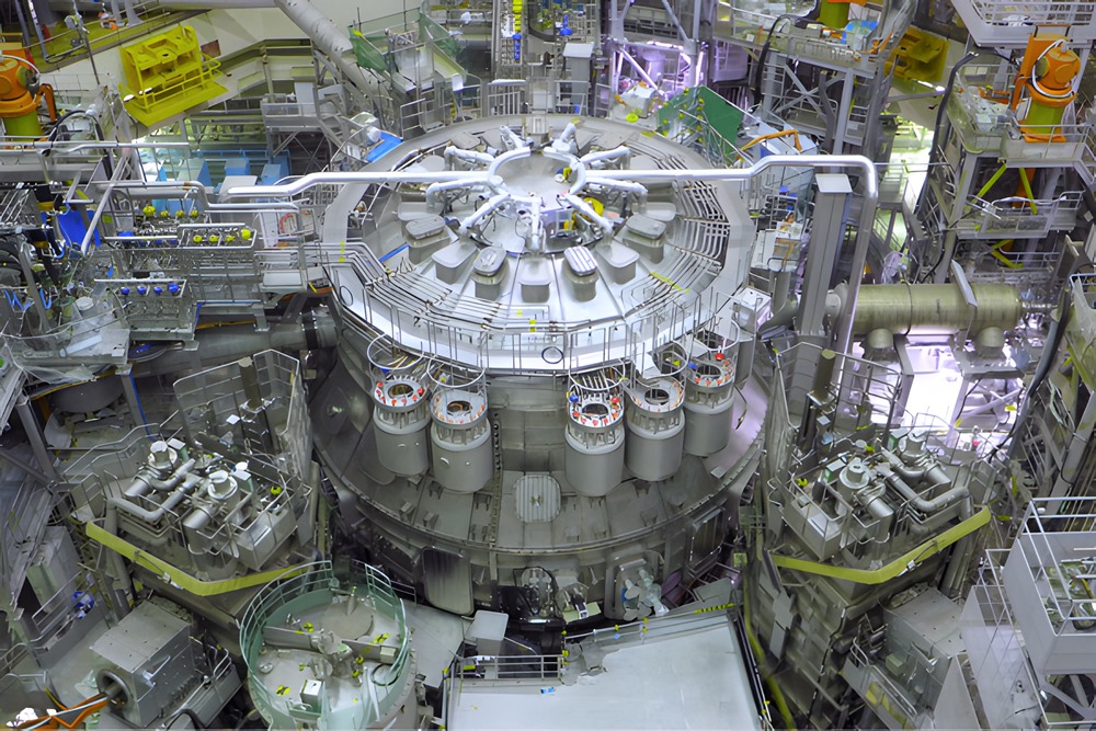 Au Japon, le plus grand réacteur expérimental à fusion nucléaire du monde vient d’être mis en service